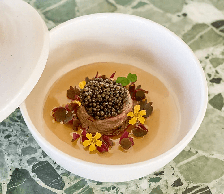 Ballotine de pièce de viande avec du caviar