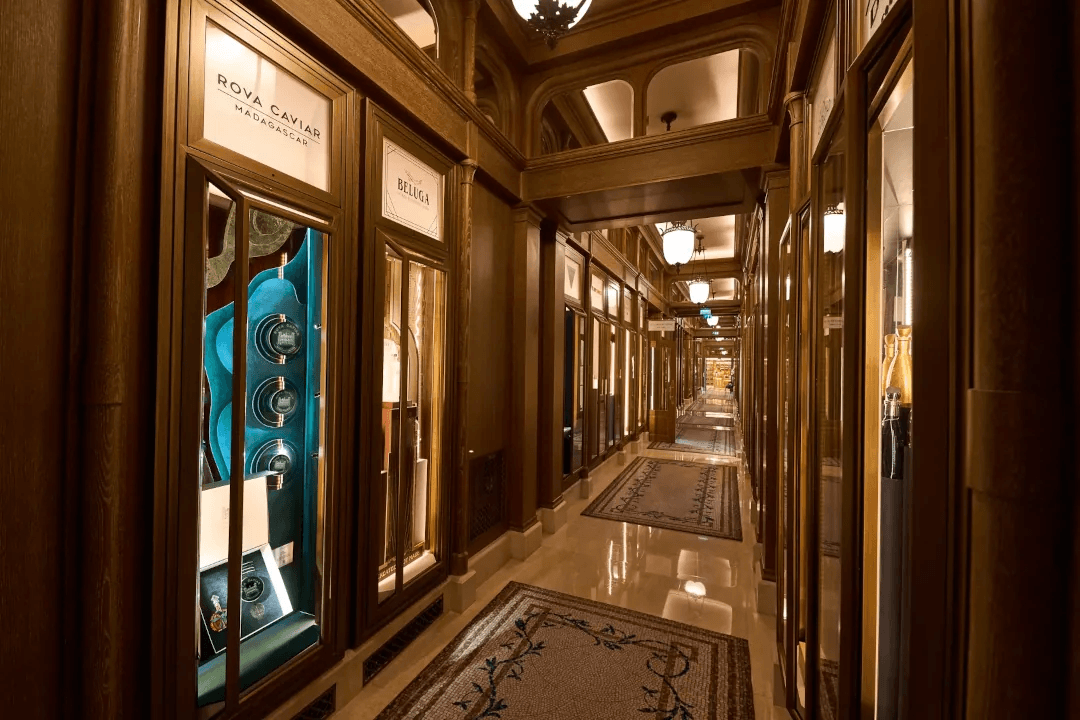 Vente au Concept Store de la Galerie du Ritz Paris